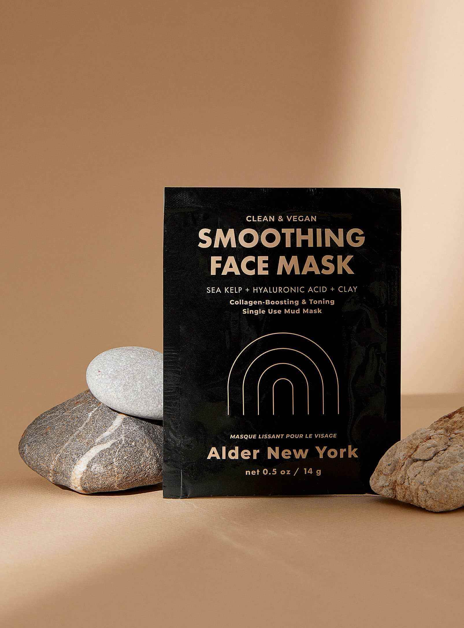 Smoothing Face Mask for Radiant Skin and Enhanced Hydration  