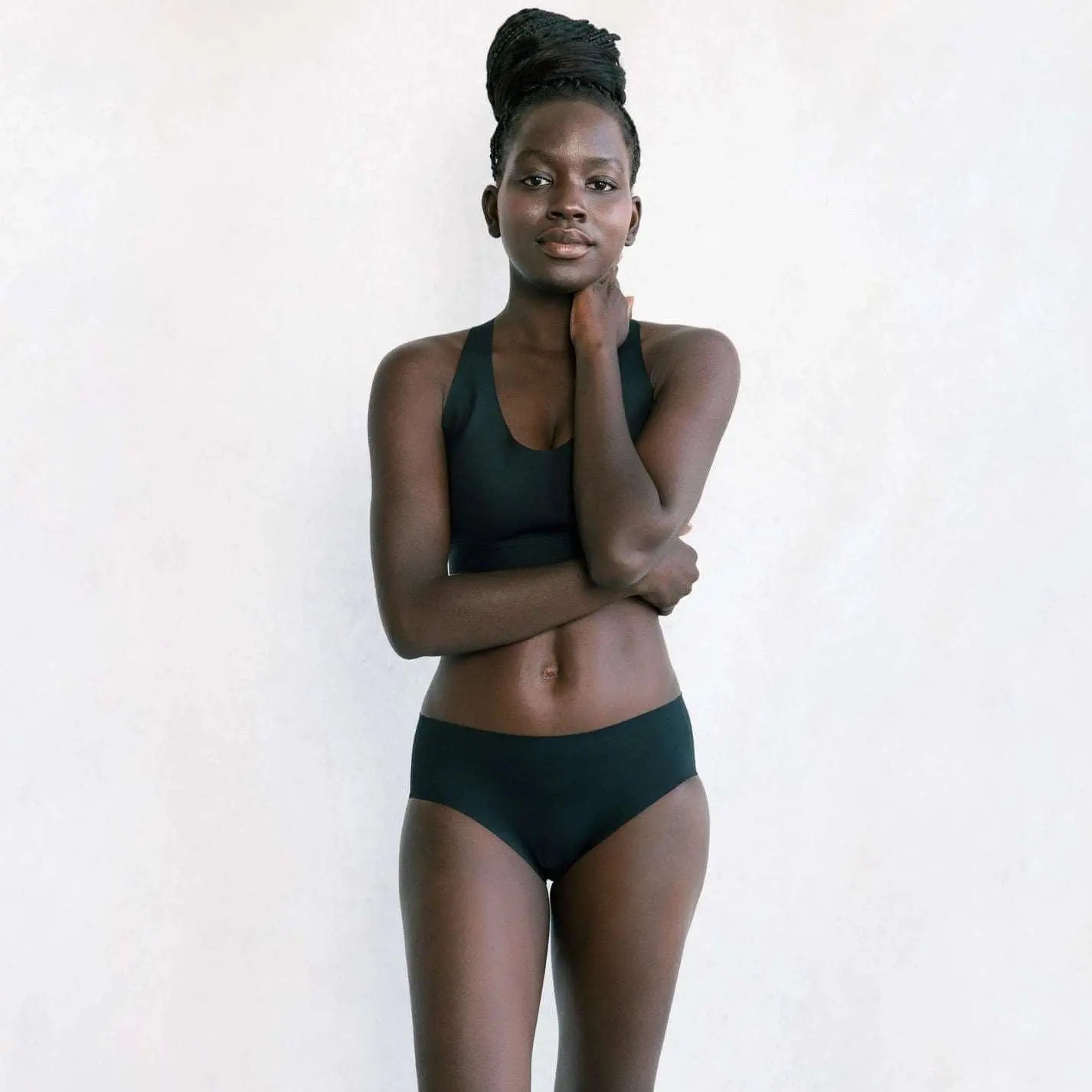 Leakproof Seamless Brief - Ultimate Leakproof Seamless Underwear for All-Day Comfort  